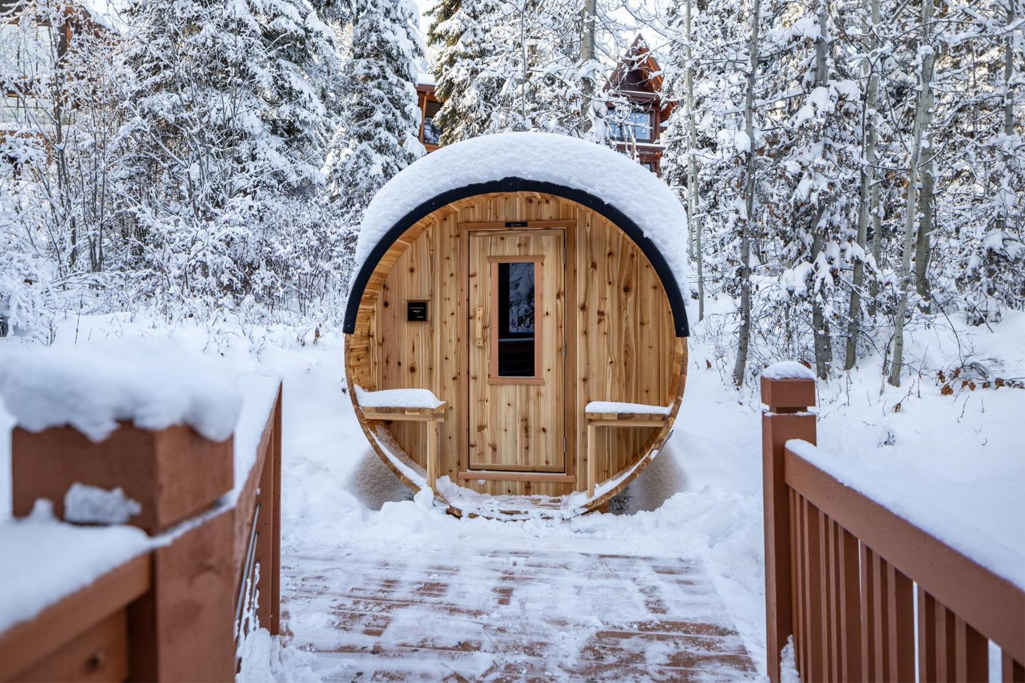 Copper Horse Lodge Golden Exterior foto